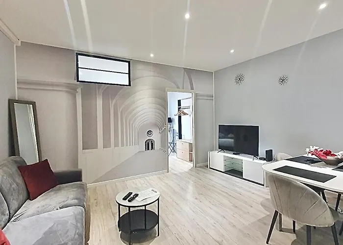 Cannes 1-Bedroom Apartment - 15M